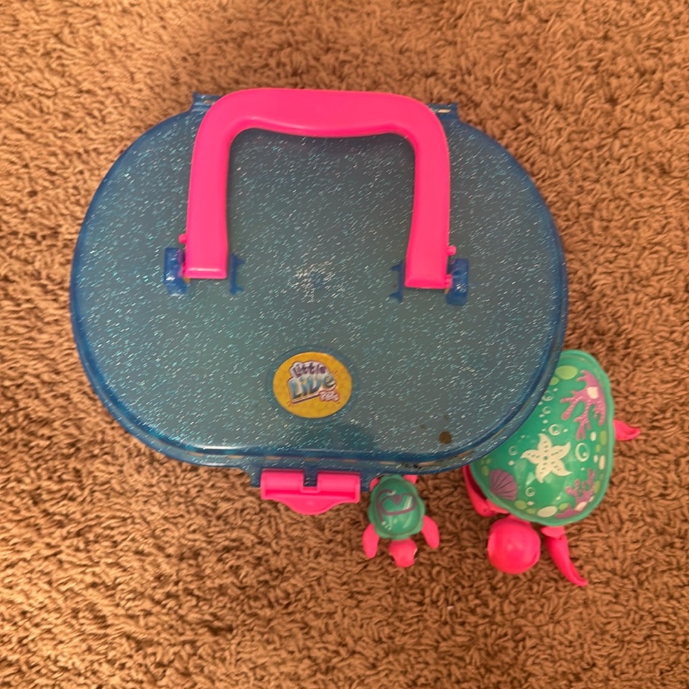 Little Live Pets Turtles Lil Turtle Mommy & Baby And Tank